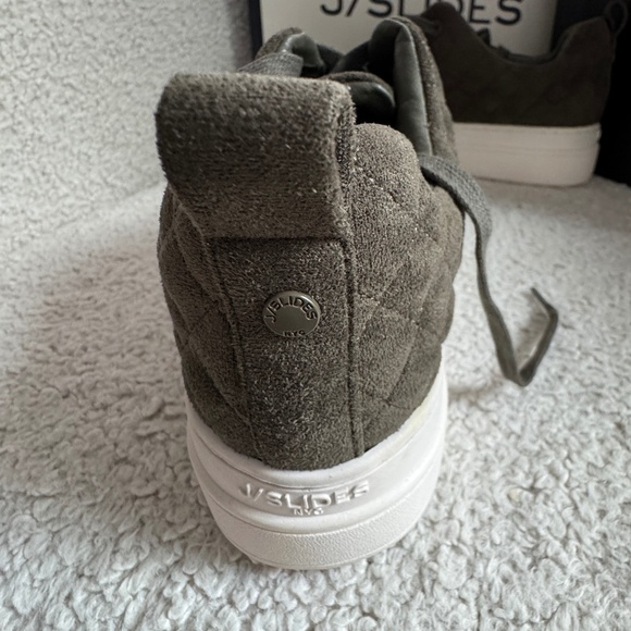 NWOT J Slides Quilted Sneakers - Picture 7 of 13
